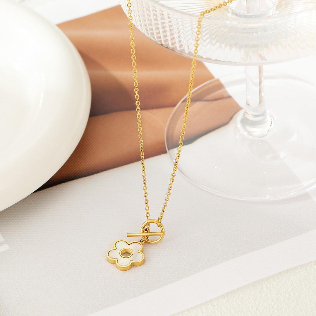 Gold Daisy Chain Necklace - Norah's Place